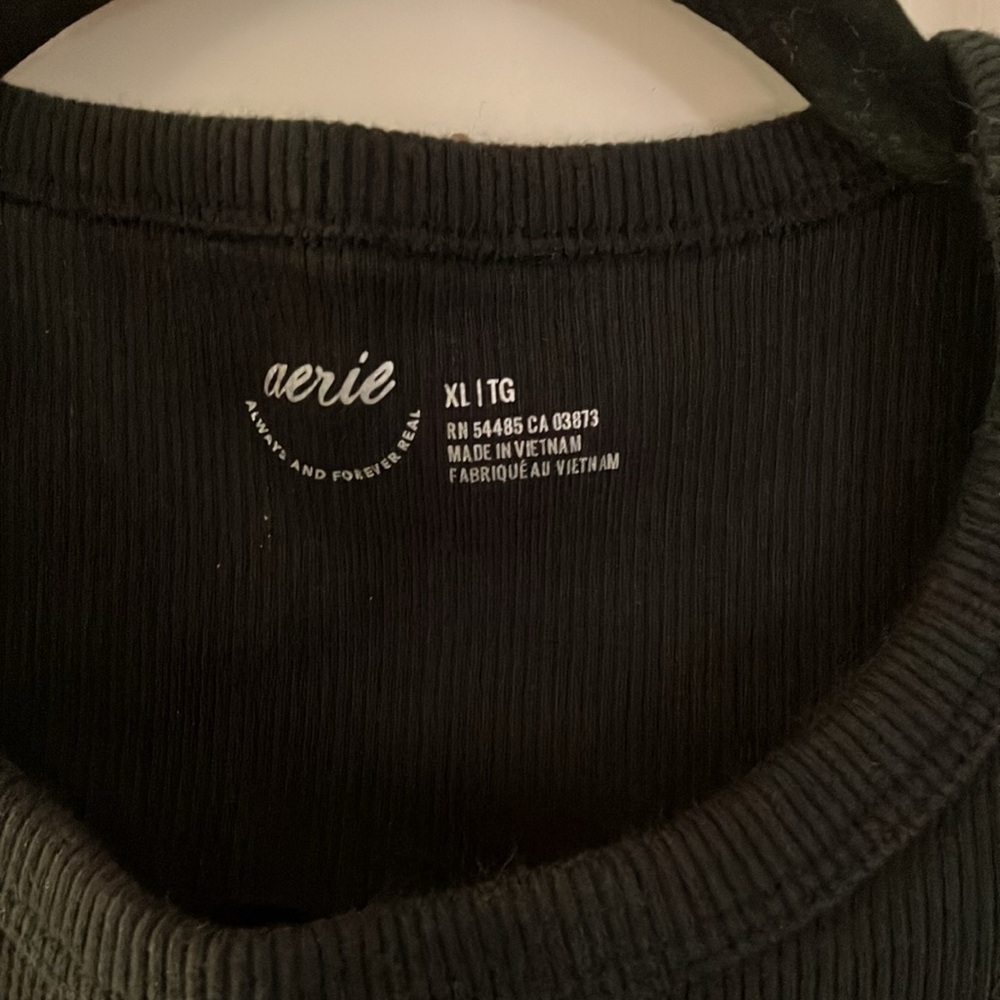 AERIE XL High Neck Ribbed Crop Tank Top Curved Front Bottom BLACK - Picture 2 of 4